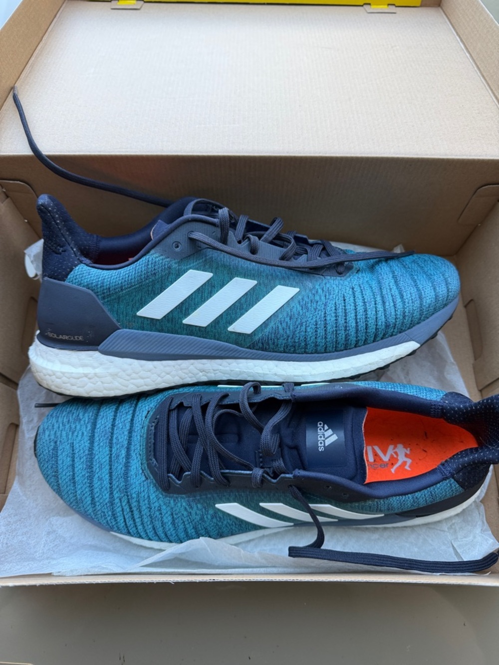 adidas Men's Teal and White Running Shoes